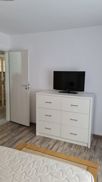 13 Septembrie, Sebastian Parc