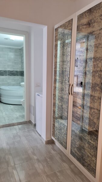 13 Septembrie, Sebastian Parc