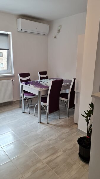 13 Septembrie, Sebastian Parc